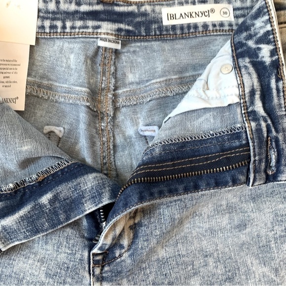 NEW 𝅺BLANK NYC Acid Wash Denim Cut Off Bermuda Streetwear Distressed Shorts 30 - Picture 3 of 7